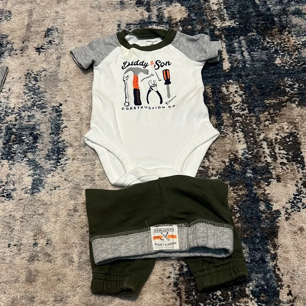 Carters NewBorn Lot (B-3) - Picture 3 of 11